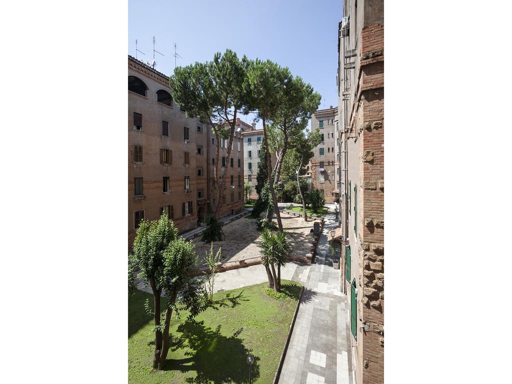 Apartamento Dimora Del Papa Roma Habitación foto